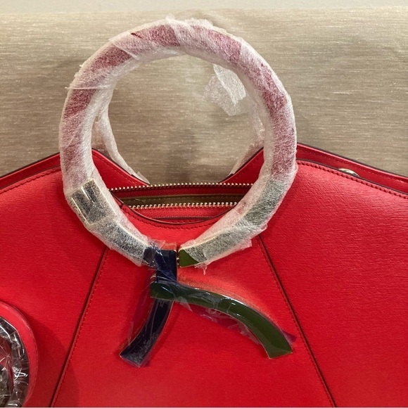 ROBERTA DI CAMERINO Handbag w/  Many Pockets and Compartments and Shoulder Strap - Picture 5 of 16